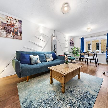 Quirky Canary 2Bed, Free Parking, Smart Tv & Games Λονδίνο Εξωτερικό φωτογραφία