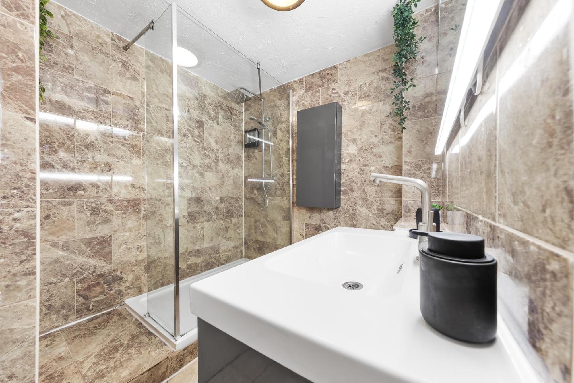 Quirky Canary 2Bed, Free Parking, Smart Tv & Games Λονδίνο Εξωτερικό φωτογραφία