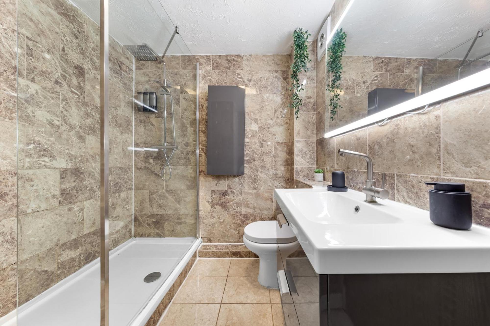 Quirky Canary 2Bed, Free Parking, Smart Tv & Games Λονδίνο Εξωτερικό φωτογραφία